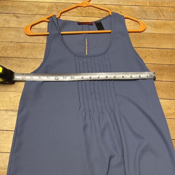 BKE Red Blouse Women’s Small Sleeveless Scoop Neck Blue Slit Back - Picture 11 of 12